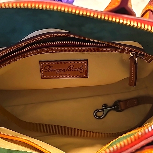 VINTAGE DOONEY AND BOURKE FLORENTINE CAMERON CROSSBODY SATCHEL IN TAN COLOR Sz S - Picture 10 of 16